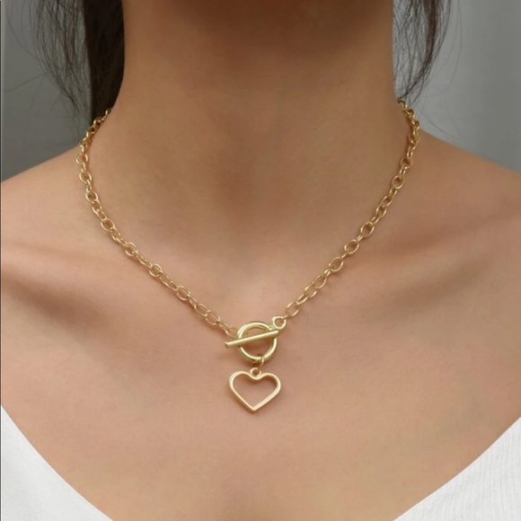 gold chain link heart pendant necklace